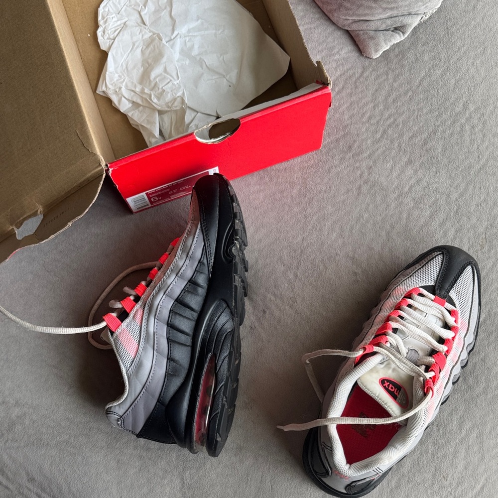 Nike Air Max 95 Black, Gray, and Red Sneakers - Picture 5 of 6